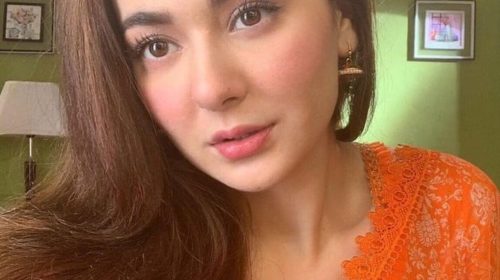 Hania Amir in red